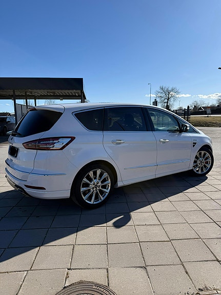 Ford S-MAX 4 of 13