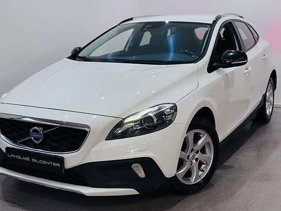 Volvo V40 Cross Country 3 of 5