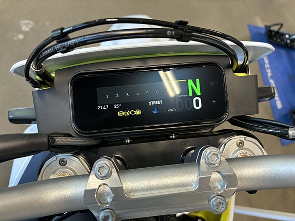 Husqvarna 701 ENDURO 4 of 4