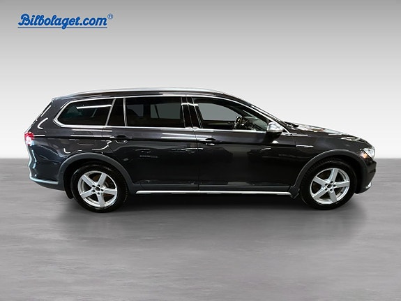 Volkswagen Passat Alltrack 4 of 5