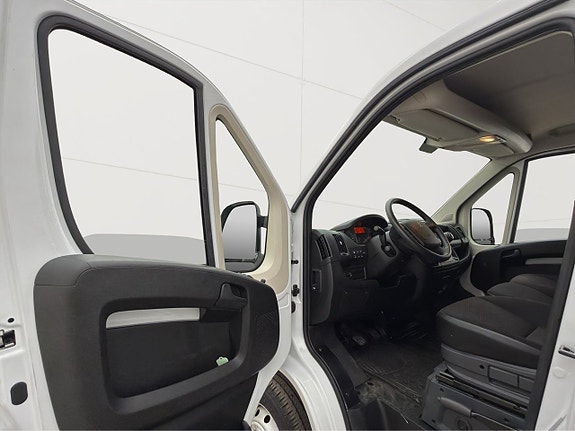 Peugeot Boxer 12 of 27