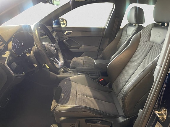 Audi Q3 7 of 10