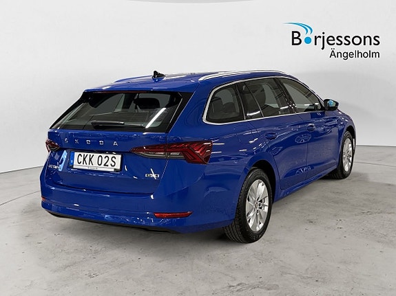 Skoda Octavia 3 of 5