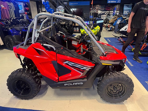 Polaris Rzr 200 EFI 5 of 10