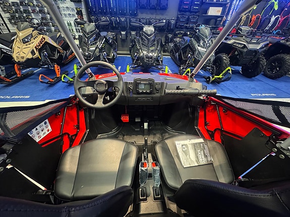 Polaris Rzr 200 EFI 9 of 10