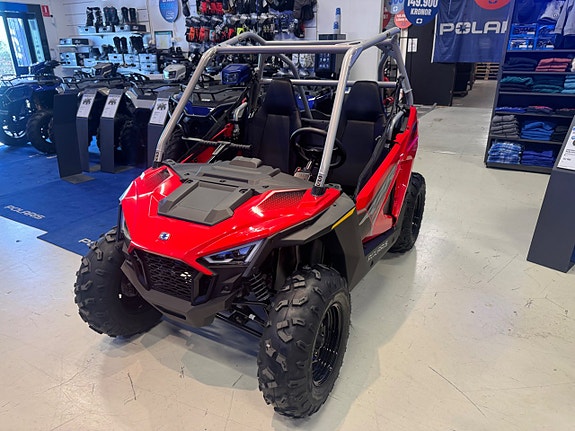 Polaris Rzr 200 EFI 2 of 10