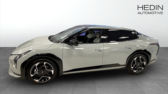Kia EV4 4 of 12