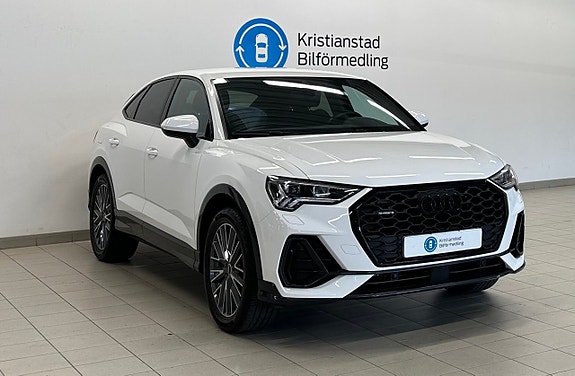 Audi Q3 7 of 12