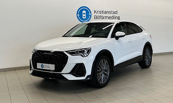 Audi Q3 2 of 5