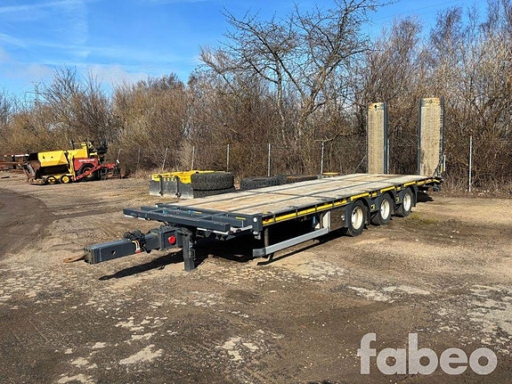 NC  Maskintrailer i nyskick (126264)