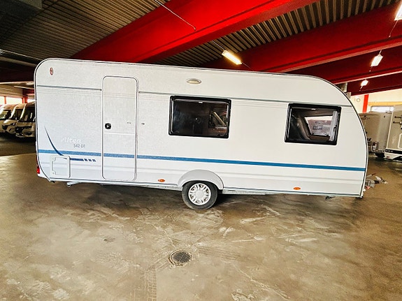 Adria ALTEA 542 DT BARNKAMMARVAGN 3 VÅNINGSSÄNGAR