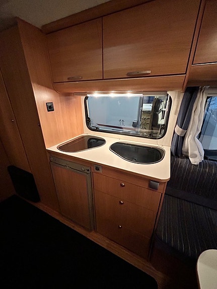 Adria ALTEA 542 DT BARNKAMMARVAGN 3 VÅNINGSSÄNGAR 6 of 14