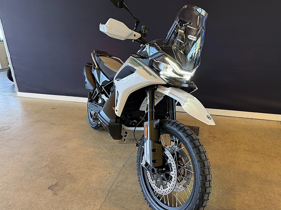 CFMOTO 1000 MT-X UTHYRES! 2 of 6