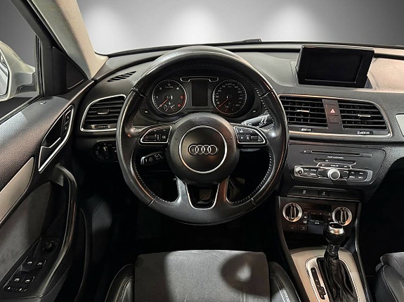 Audi Q3 10 of 23