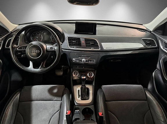 Audi Q3 9 of 23