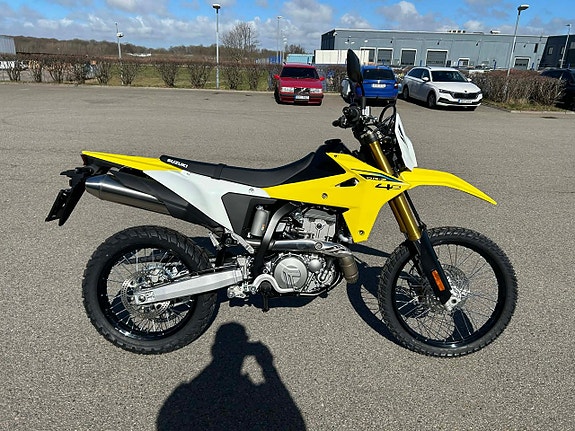 Suzuki DRZ-4S (40Mil) 3 of 5