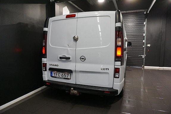 Opel Vivaro 5 of 5