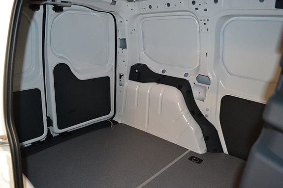 Volkswagen Caddy 8 of 9