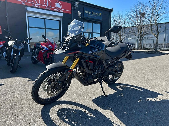 Suzuki V-Strom 800DE 2 of 5