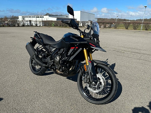 Suzuki V-Strom 800DE 4 of 5