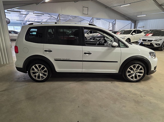 Volkswagen CrossTouran 3 of 5