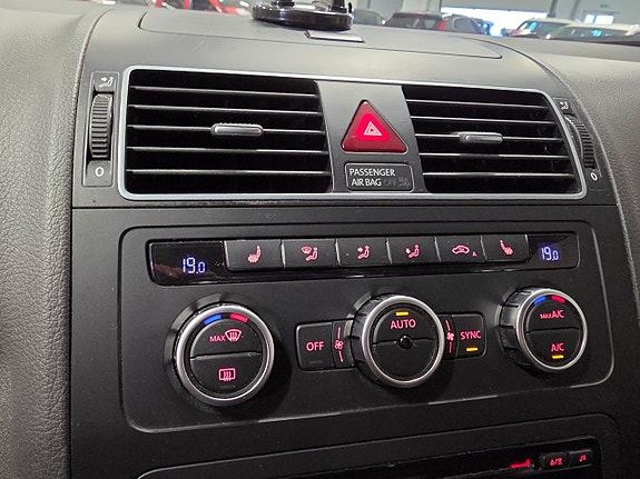 Volkswagen Touran Cross 8 of 10