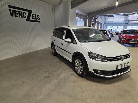Volkswagen CrossTouran 2 of 5