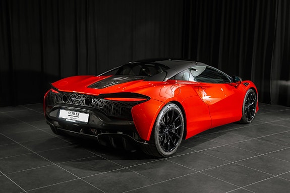 McLaren Artura 4 of 5