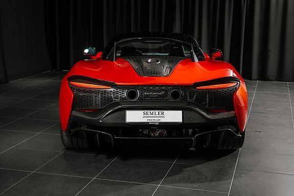 McLaren Artura 5 of 5