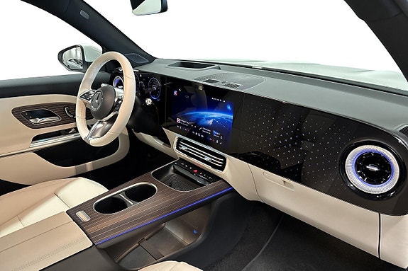 Mercedes-Benz GLB350 13 of 23