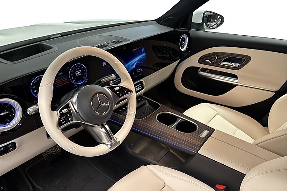 Mercedes-Benz GLB350 10 of 23