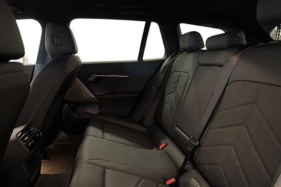 BMW 530e 11 of 18