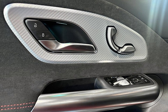 Mercedes-Benz CLA350 12 of 13