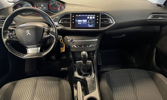 Peugeot 308 SW 8 of 14