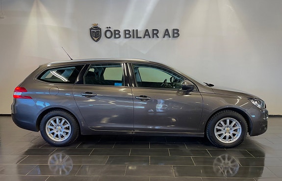 Peugeot 308 SW 2 of 14