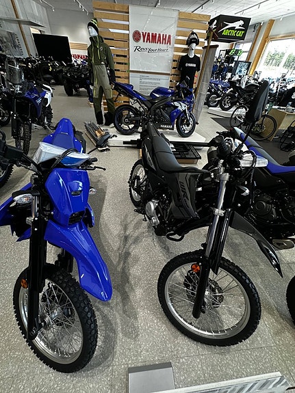 Yamaha WR 125 R 3 of 3
