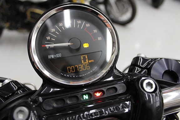 Harley-Davidson Sportster XL1200CX 10 of 10