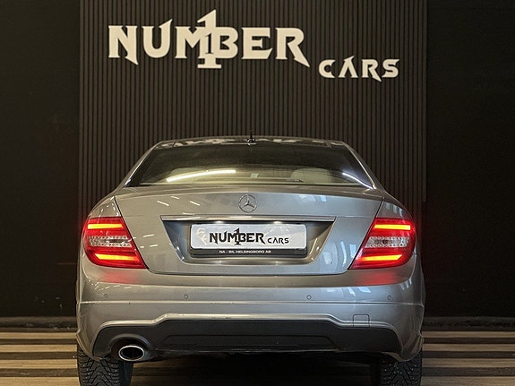 Mercedes-Benz C220 9 of 27