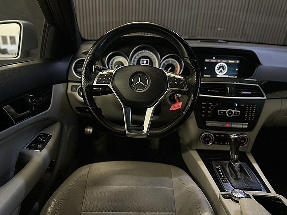 Mercedes-Benz C220 19 of 27