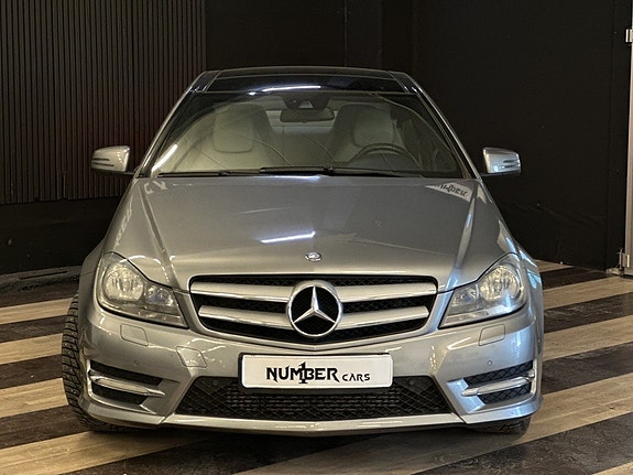 Mercedes-Benz C220 5 of 27