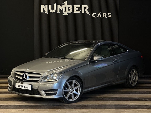 Mercedes-Benz C220 2 of 27