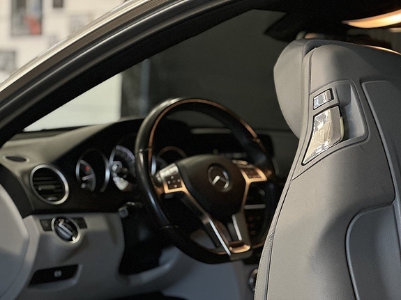 Mercedes-Benz C220 15 of 27