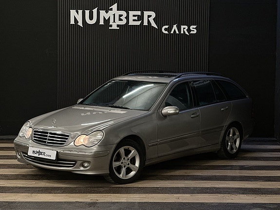 Mercedes-Benz C200 2 of 25