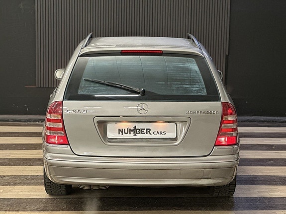Mercedes-Benz C200 10 of 25