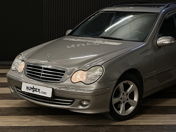 Mercedes-Benz C200 5 of 25