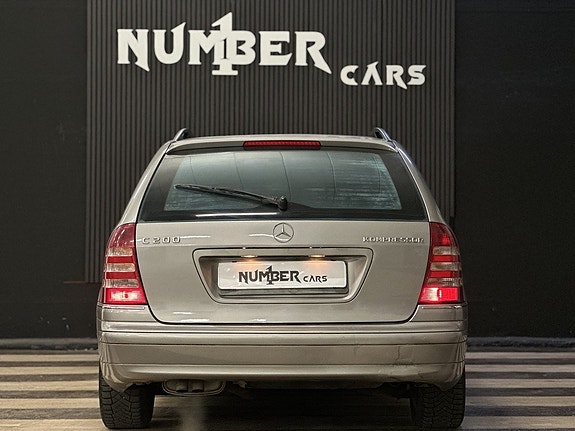 Mercedes-Benz C200 9 of 25