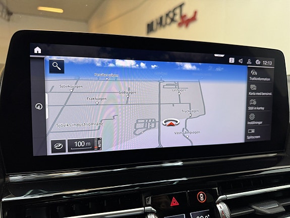 BMW M850i 14 of 26