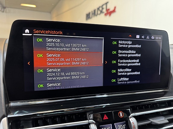 BMW M850i 23 of 26