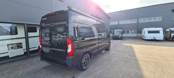Knaus 600 ME BoxLife Platinum "Automatlåda + Lyftsäng" 2 of 13