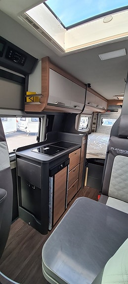 Knaus 600 ME BoxLife Platinum "Automatlåda + Lyftsäng" 11 of 13